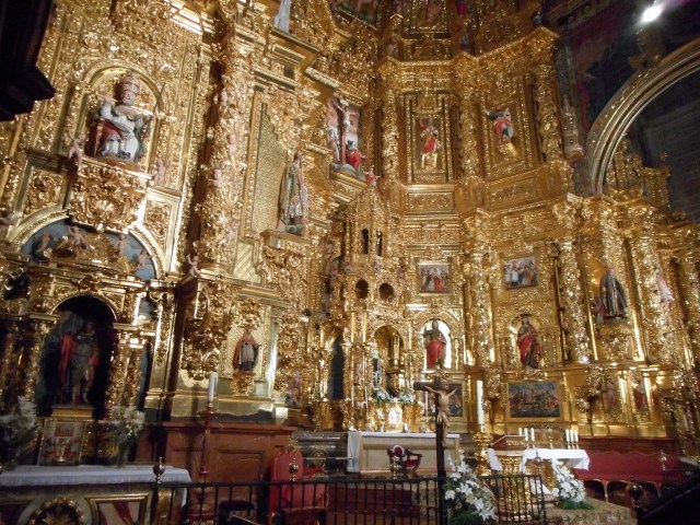 Look at the altar table to gain an idea of the size of this artwork.